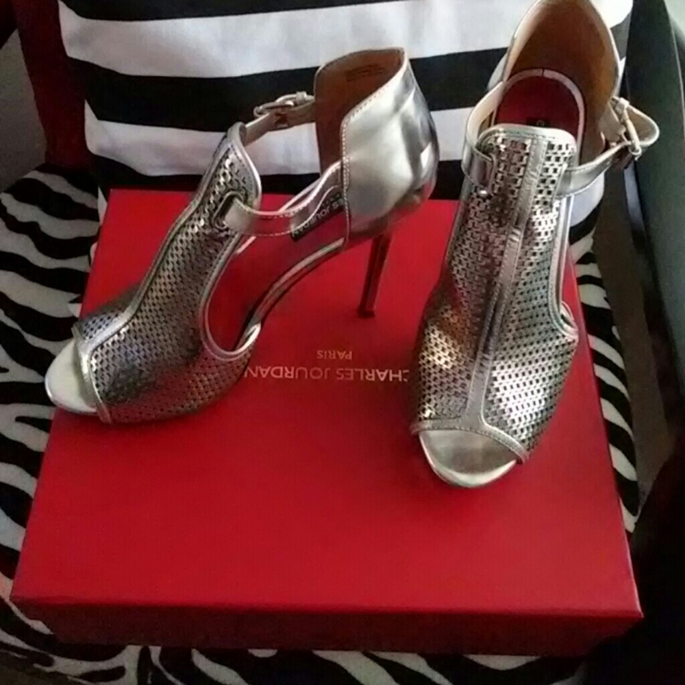 Charles Jourdan silver bootie ankle sandal(used)